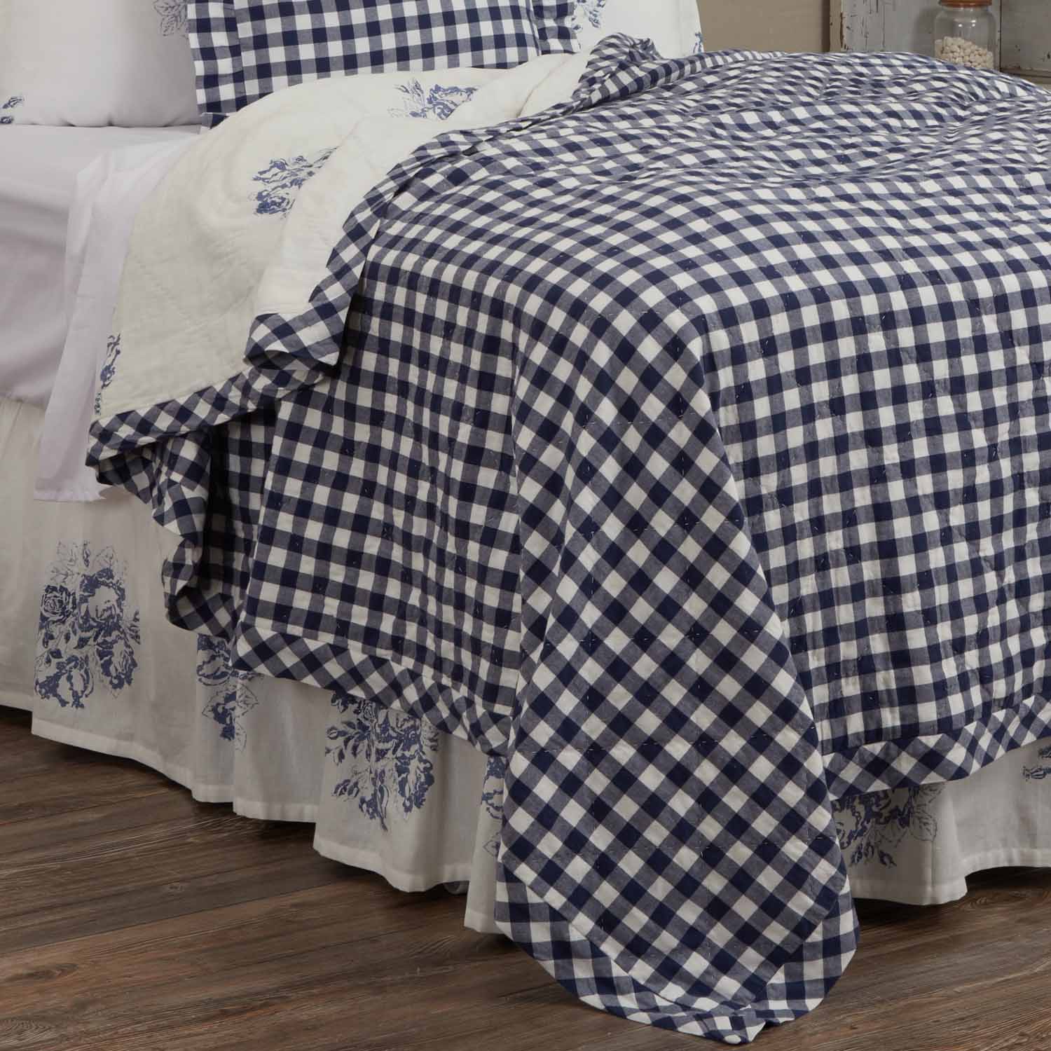 Lydia Blue Quilt - Queen - Image 4