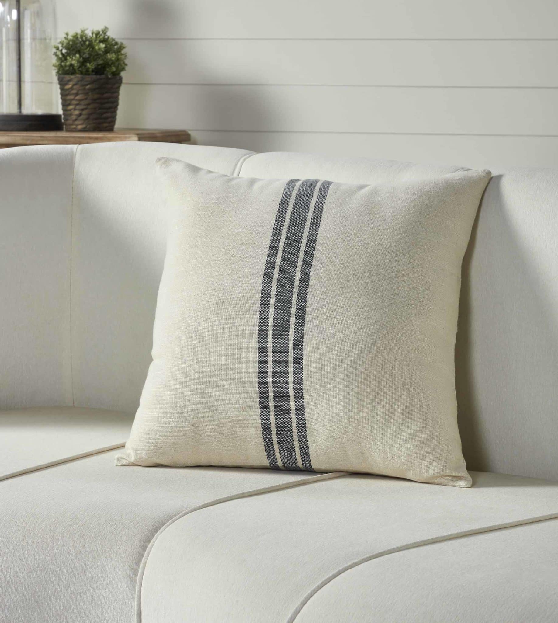 Market Place Gray Grain Sack 20" x 20" Pillow Cover - Image 2