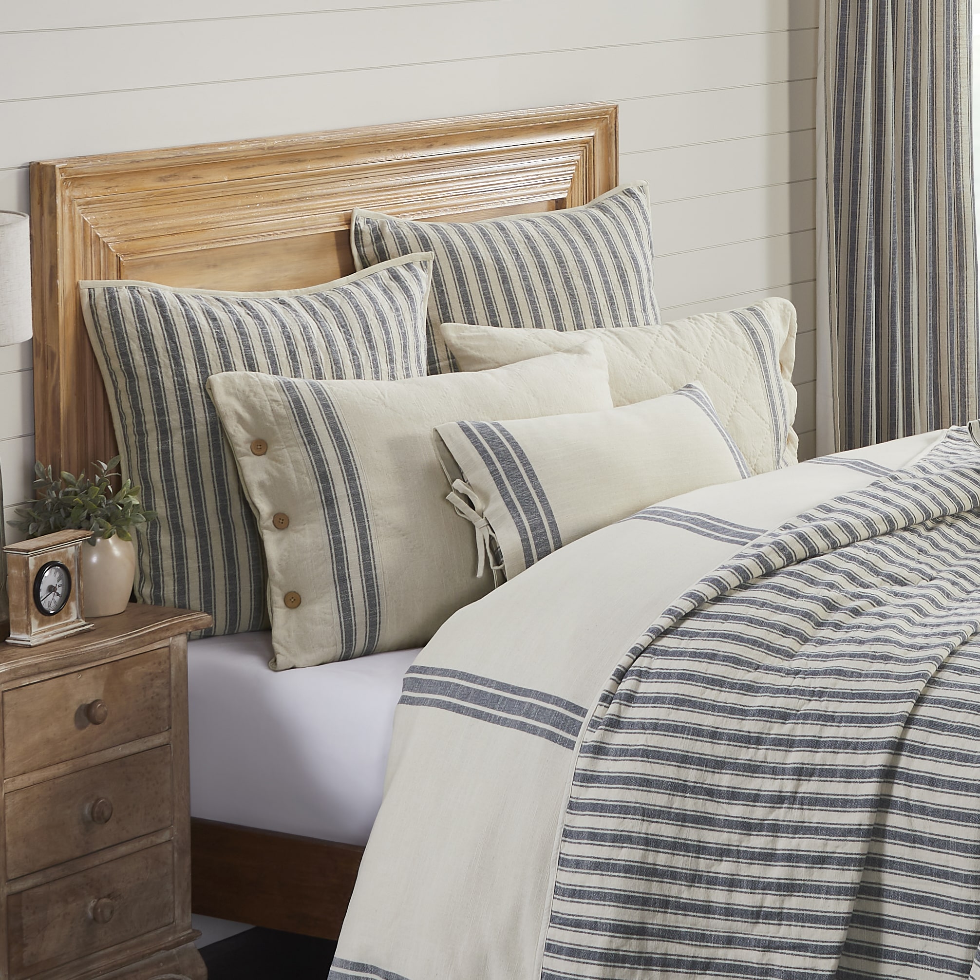 Market Place Blue Ticking Stripe Quilts - Image 13