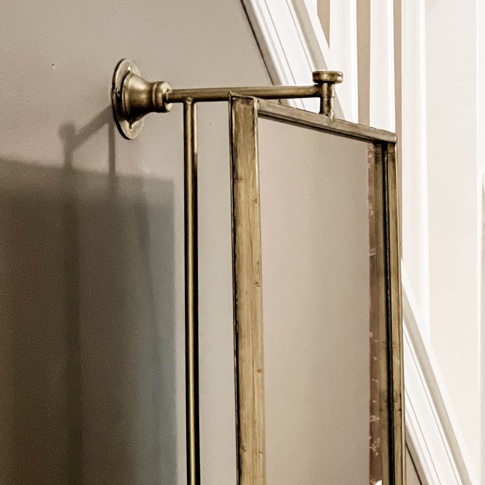 Pivot-N-View Rectangular Wall Mirror - Image 3