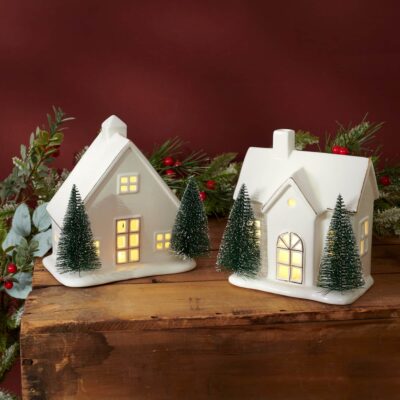 Glowing Winter Cottages Set/2