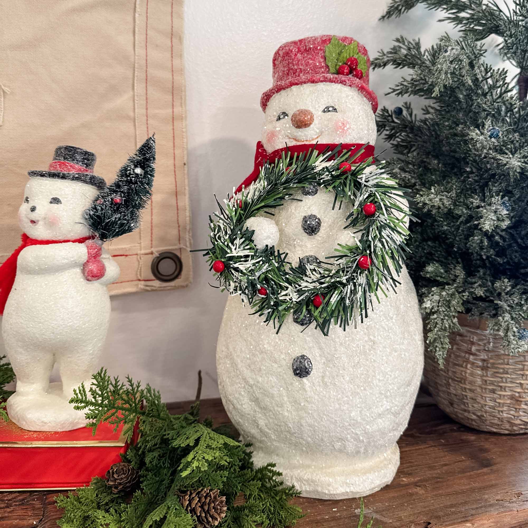 Miss Merry Mistletoe Retro Snow Woman Figurine