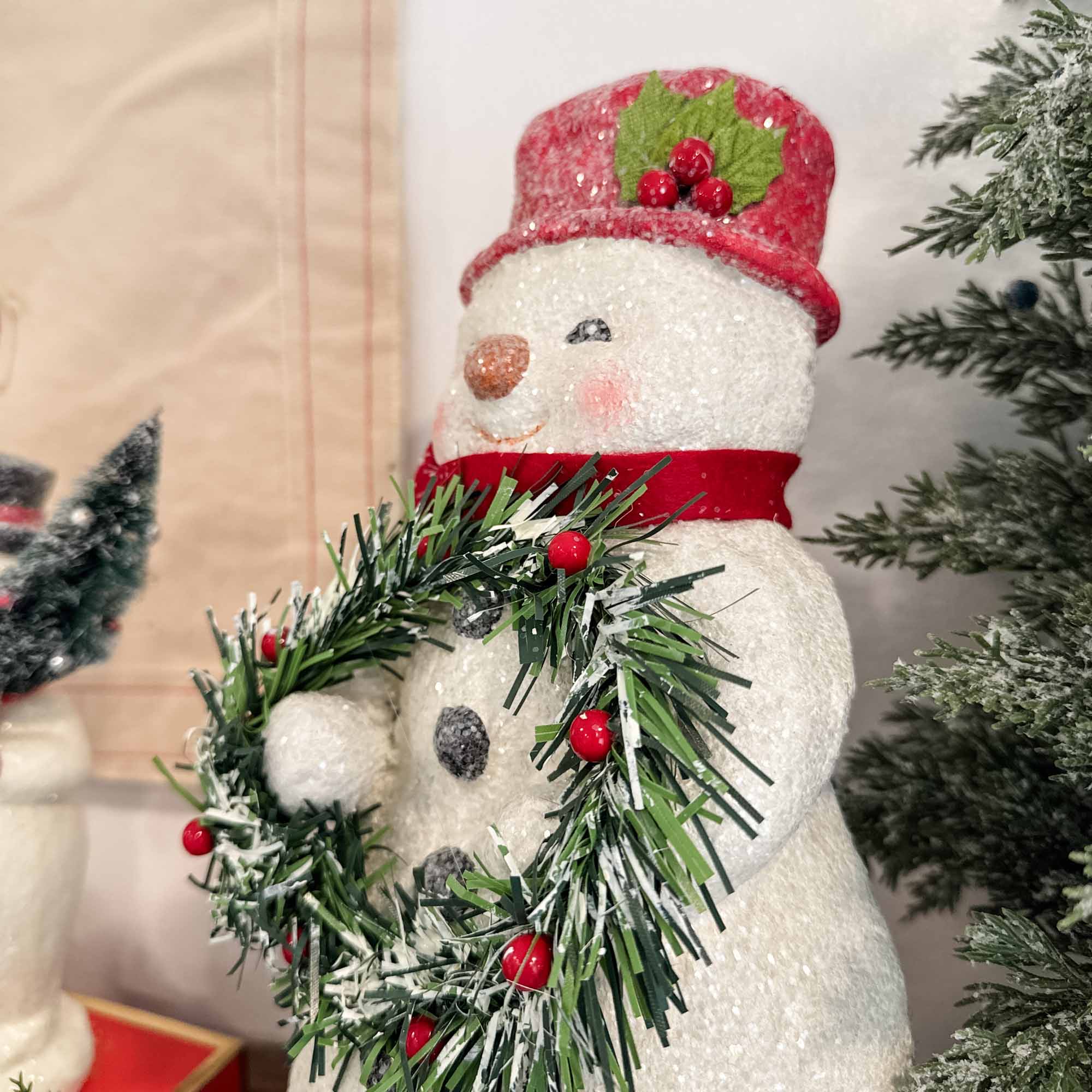 Miss Merry Mistletoe Retro Snow Woman Figurine - Image 6